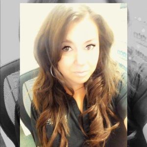 Meet your Posher, Stephanie